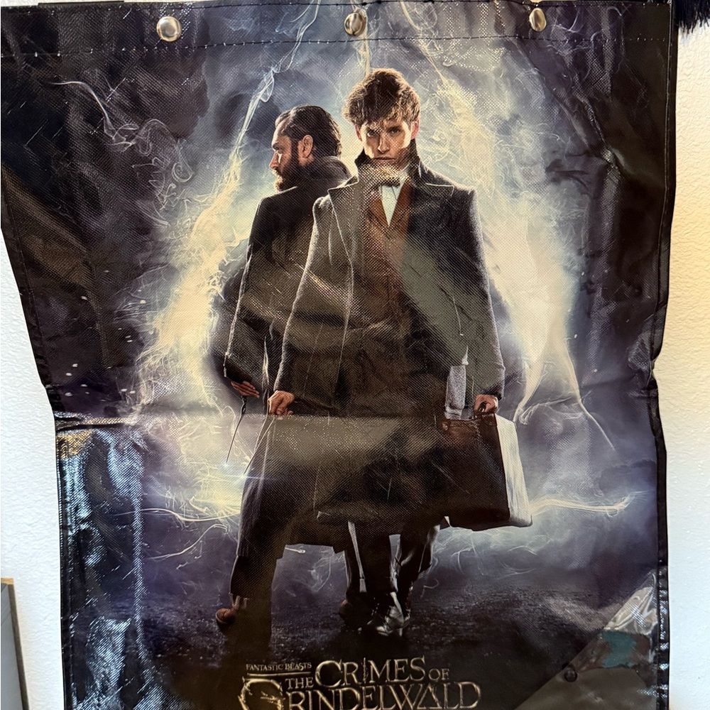 Comic Con 2018 Bag featuring Fantastic Beasts: The Crimes of Grindelwald